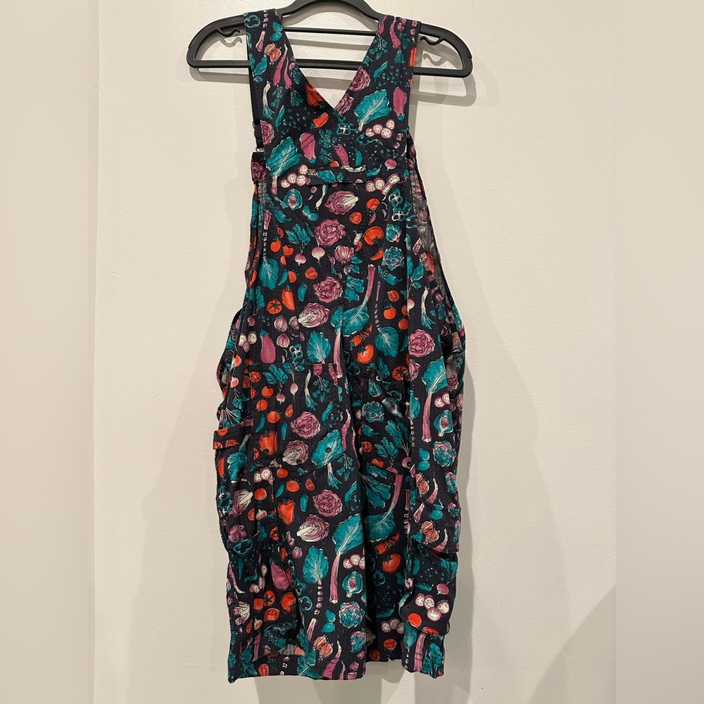 Duluth Trading Co 🍅🥕Heirloom Gardening Overall Shorts | XSmall